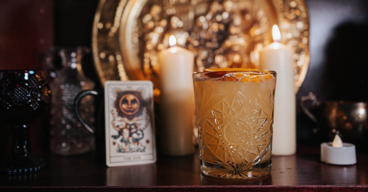 Vegas’ Spooky New Hotspot Offering Tarot Card Readings With Your Cocktails