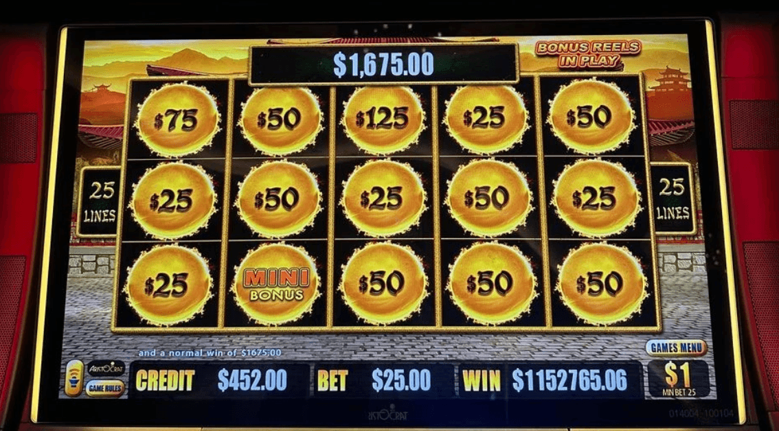 Vegan Tourist Scores Over $1M Thanksgiving Jackpot on $25 Bet
