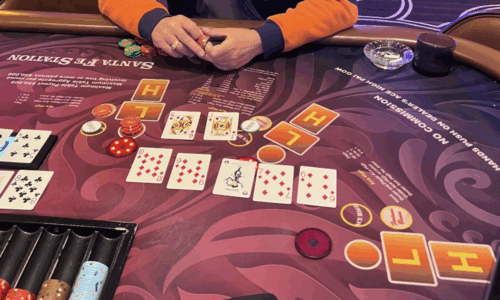 Vegas Player Hits $445K Progressive Jackpot With Rare Seven-Card Flush