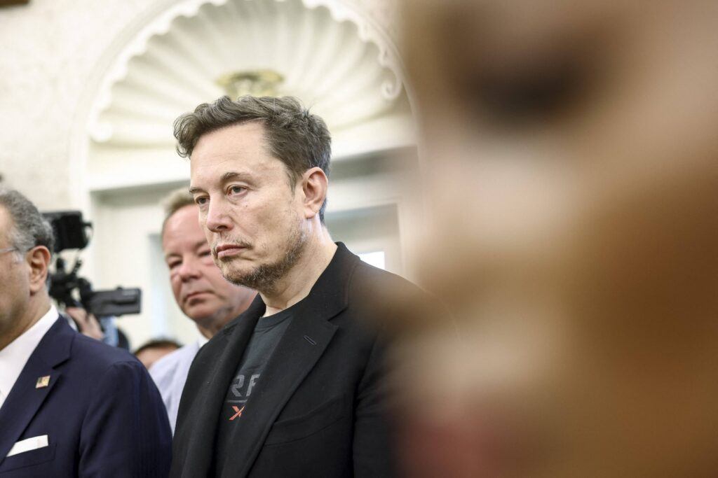 Elon Musk’s Vegas Loop Under Fire as Lawmakers Raise Red Flags