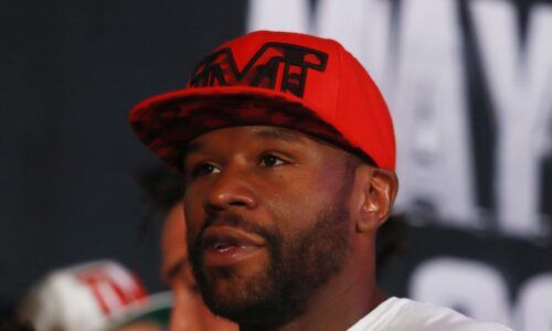 Floyd Mayweather Hit With Felony Charges in Las Vegas Over Alleged Bad Check