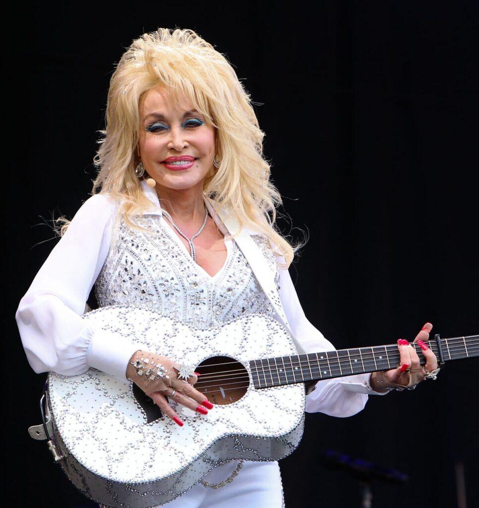 Heartbreak as Country Legend Dolly Parton Dies at 80