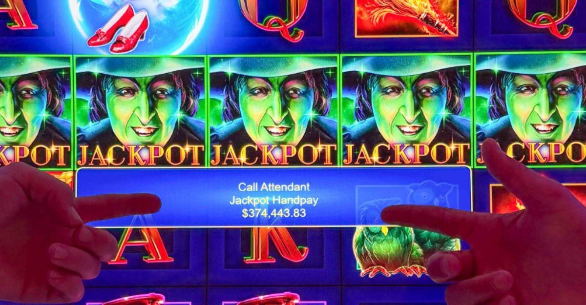 Illinois Tourist Nearly Walked Away Before Six-Figure Vegas Jackpot